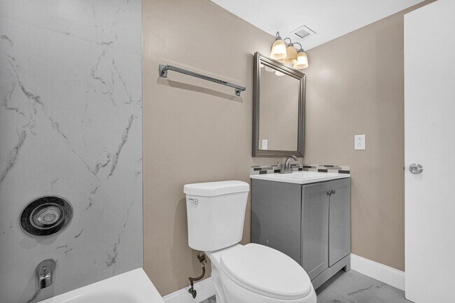 Building Photo - 3360 Spanish Moss Terrace