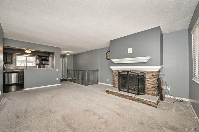 Building Photo - 835 Knickerbacker Dr