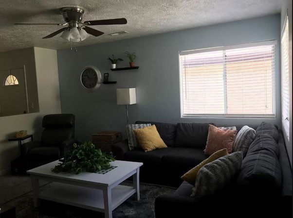 Building Photo - "Charming 2-Bed, 2-Bath Townhouse Retreat ...