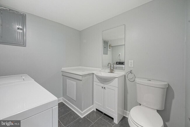 Building Photo - 1920 Fitzgerald St