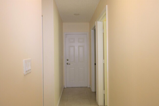 Building Photo - 708 Perdido Heights Dr