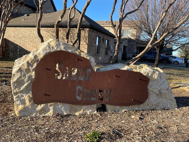 Building Photo - 8 Pleasant Valley