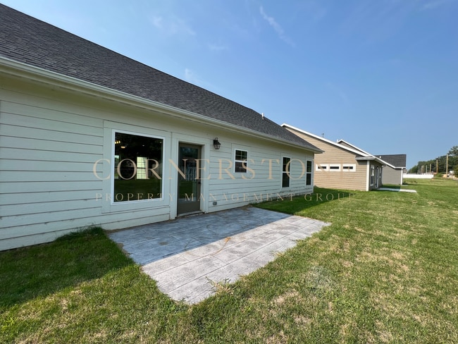 Building Photo - Beautiful 3 bedroom house! $2,250