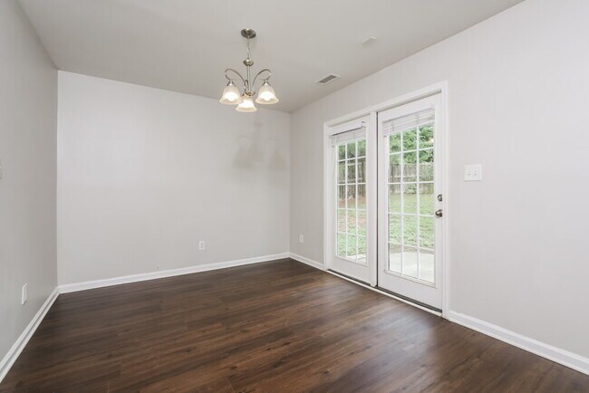 Building Photo - 4027 Taylor Oaks Dr