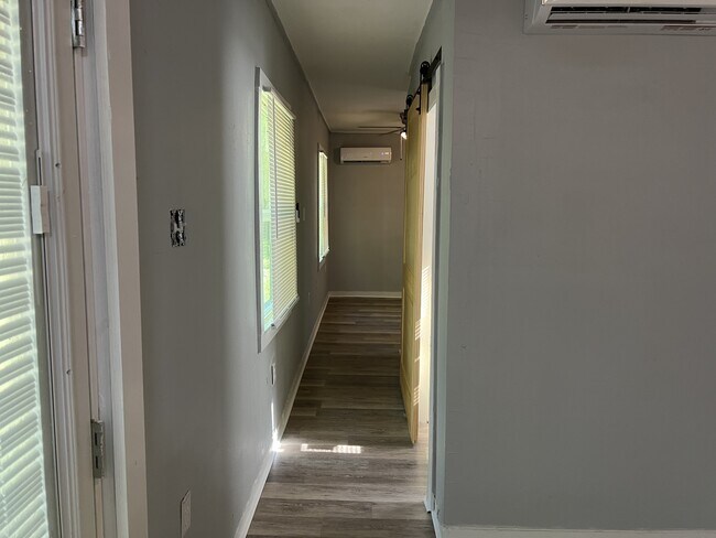 Building Photo - 33 Macks Dr