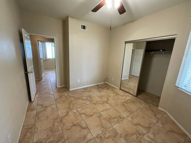 Building Photo - 39769 Candy Apple Way
