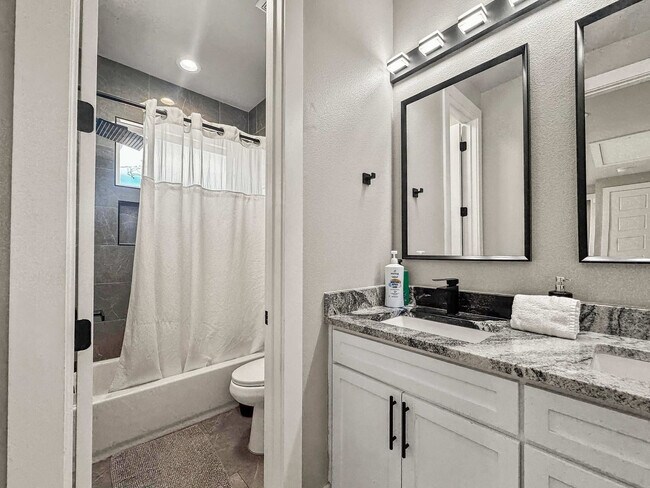 Building Photo - 2408 Pennsylvania Ave