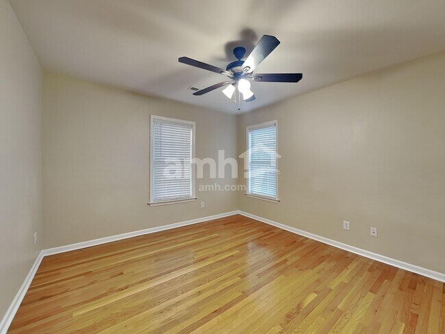 Building Photo - 3915 Red Hill Ct