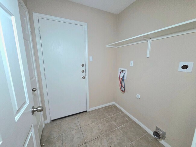 Building Photo - 4 Bed/ 2 Bath in Killeen TX
