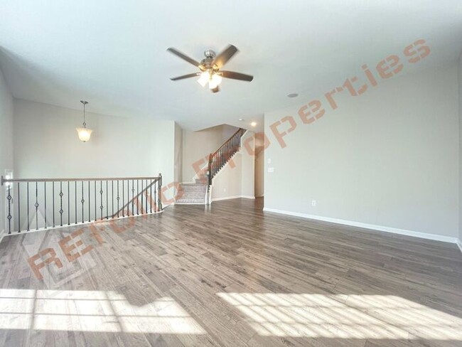 Building Photo - Beautiful End Unit 3 Story 4 bedroom, 3.5 ...