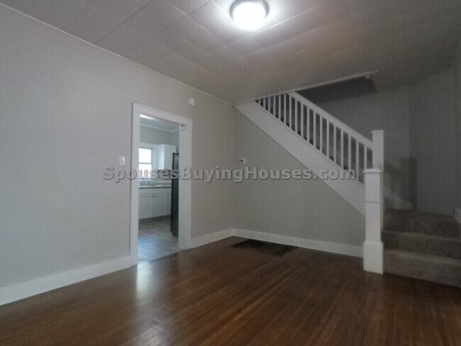 Building Photo - 810 Fairfield Ave