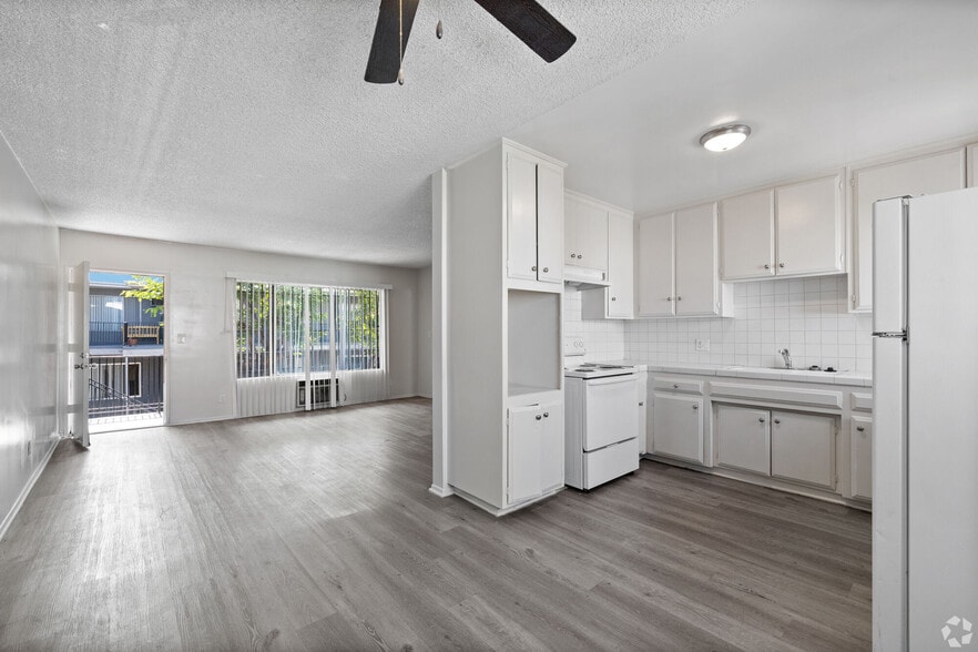 Building Photo - Baldwin Hills Apartments