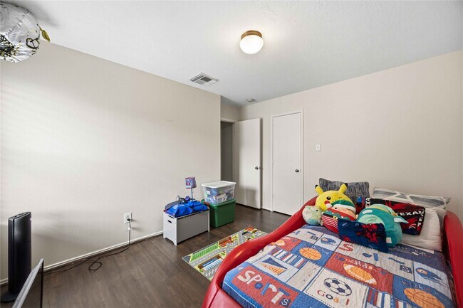 Building Photo - 4718 Lonestone Cir
