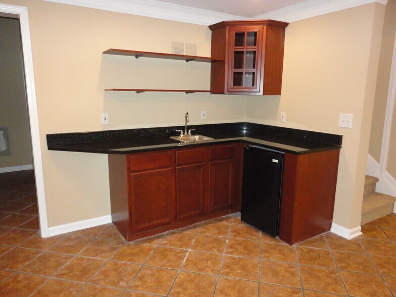 Building Photo - 5150 Hyde Trl