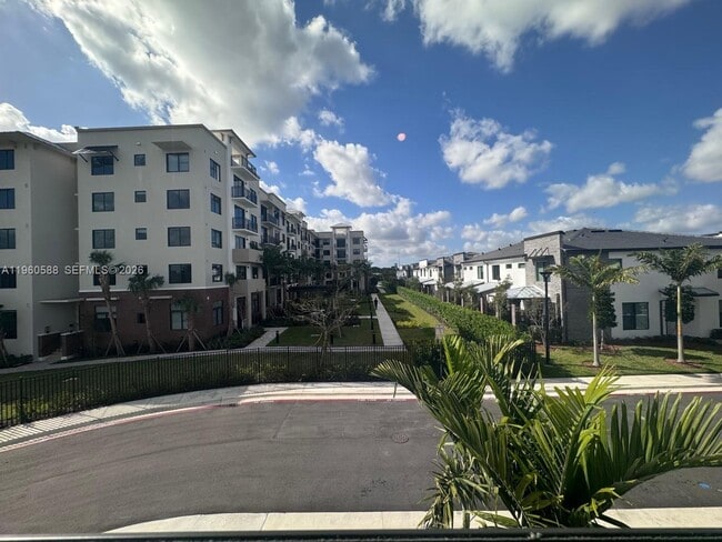 Building Photo - 750 NW 82nd Ter