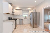 Building Photo - 134 Vine St