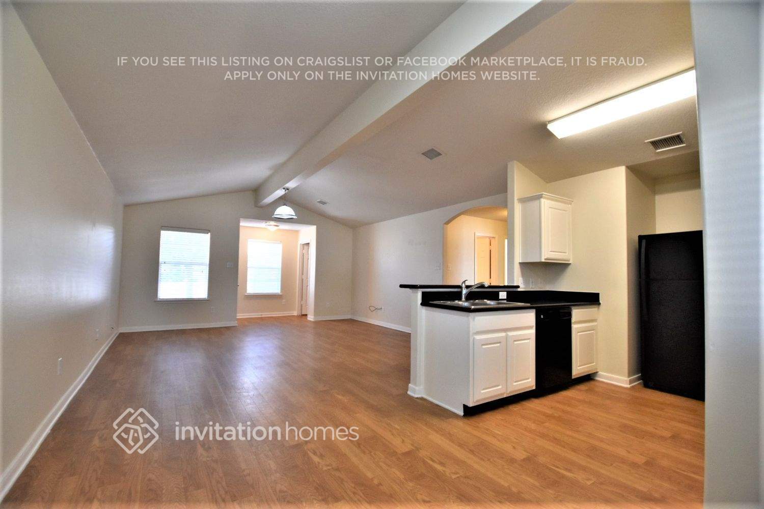 Building Photo - 4043 Pedernales River Ln