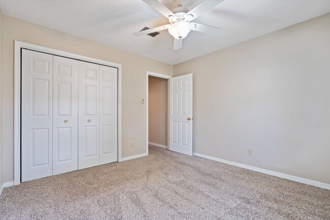 Building Photo - BEAUTIFUL HOME IN GREAT LOCATION!