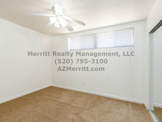 Building Photo - Sam Hughes 4 bedroom, 3 bath home with was...