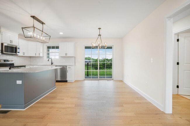 Building Photo - 5013 Bentwood Ct