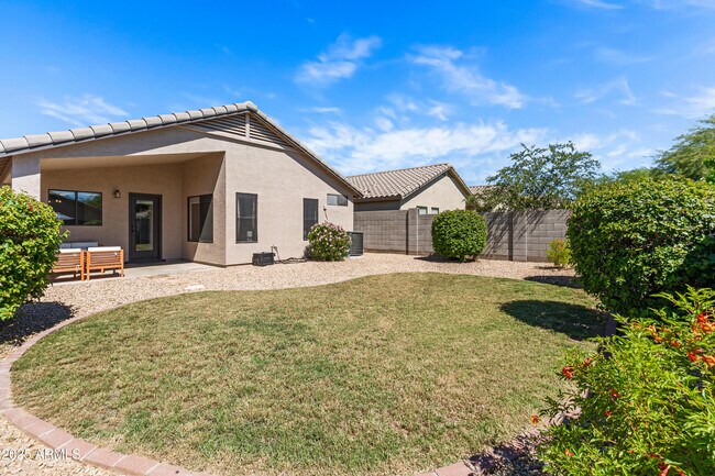 Building Photo - 3243 E Hononegh Dr