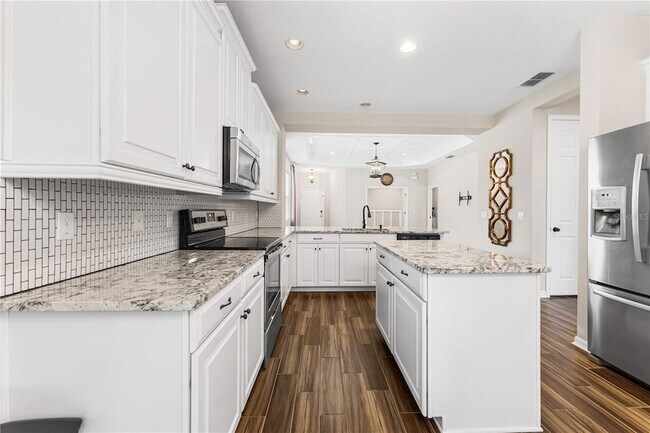 Building Photo - 3300 Sagebrush St