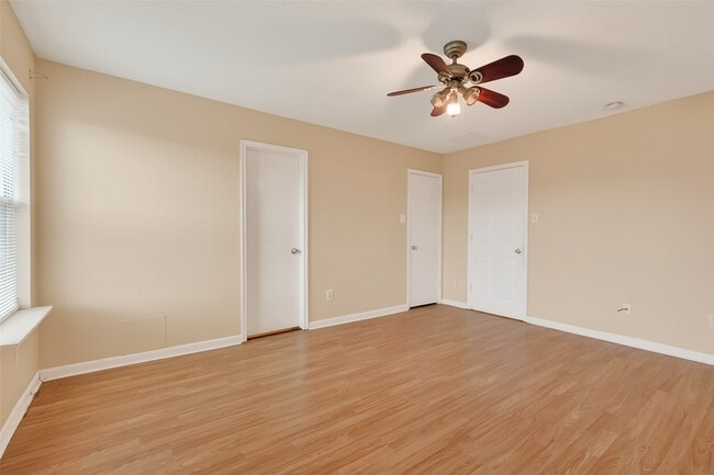 Building Photo - 13410 Blue Swallow Dr