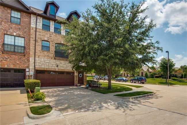 Building Photo - 1503 Biltmore Ln