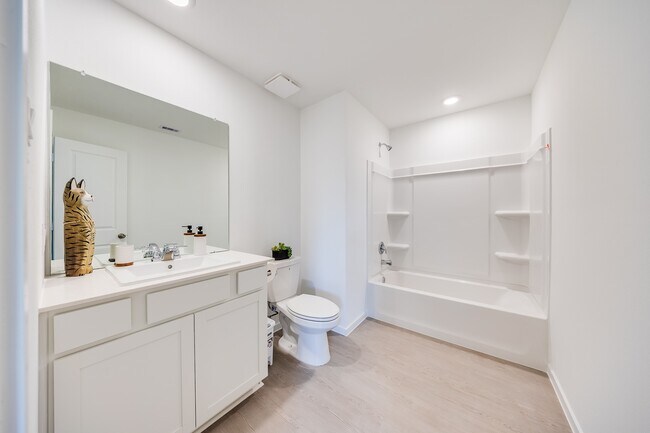 Building Photo - 3009 fantasy Terrace Dr