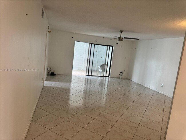 Building Photo - 4141 NW 44th Ave