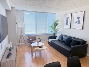 Building Photo - 401 12th St S