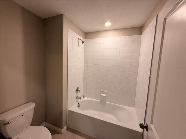 Building Photo - 10363 Shady Preserve Dr