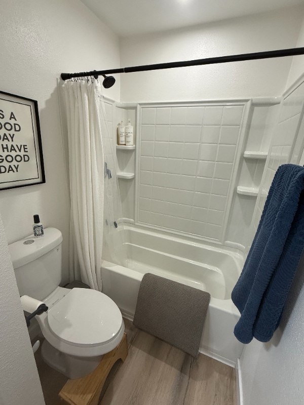 Building Photo - 23335 La Crescenta