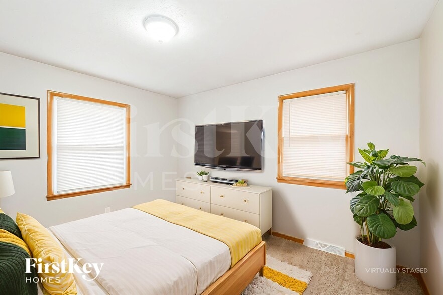 Building Photo - 8207 E 85 St