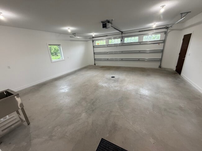 Building Photo - 3829 Stebner Rd