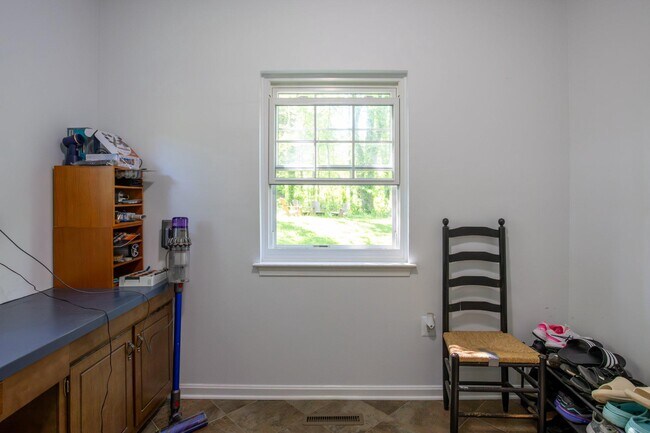 Building Photo - 14815 Hanover Pike