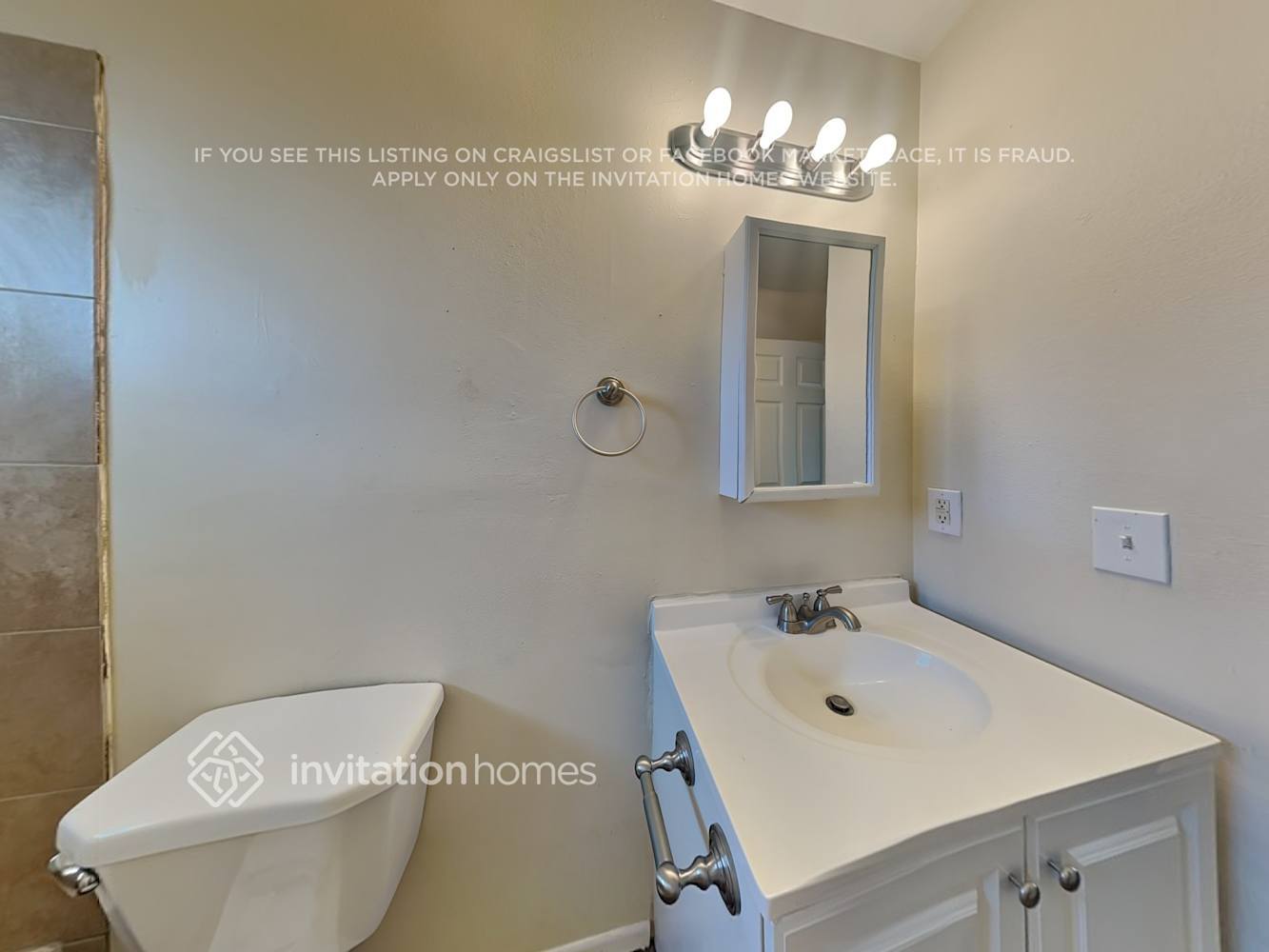 Building Photo - 9883 Cook St