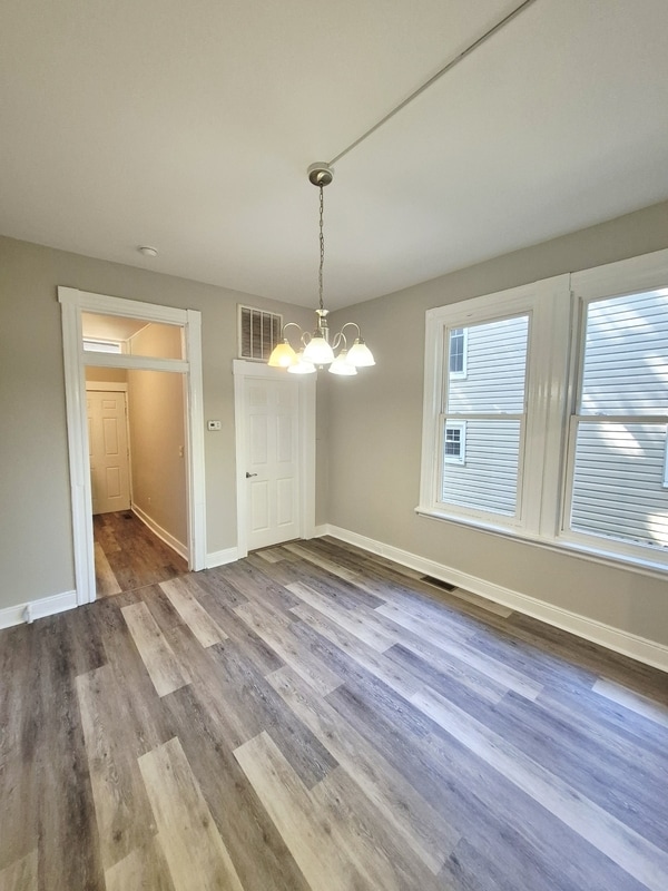 Building Photo - 3209 3rd Ave