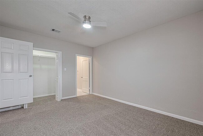 Building Photo - 7702 Darnay Dr