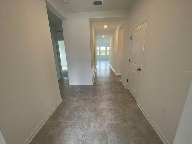 Building Photo - 608 Daring Dr