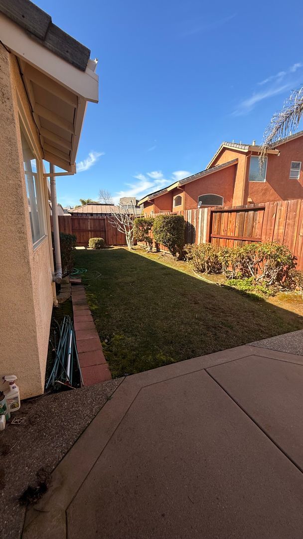 Building Photo - Charming 4 Bedroom 2 Bath Home in Antioch!