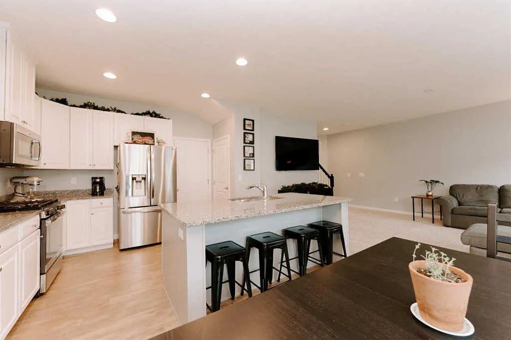 Building Photo - 3297 Cres Falls Way