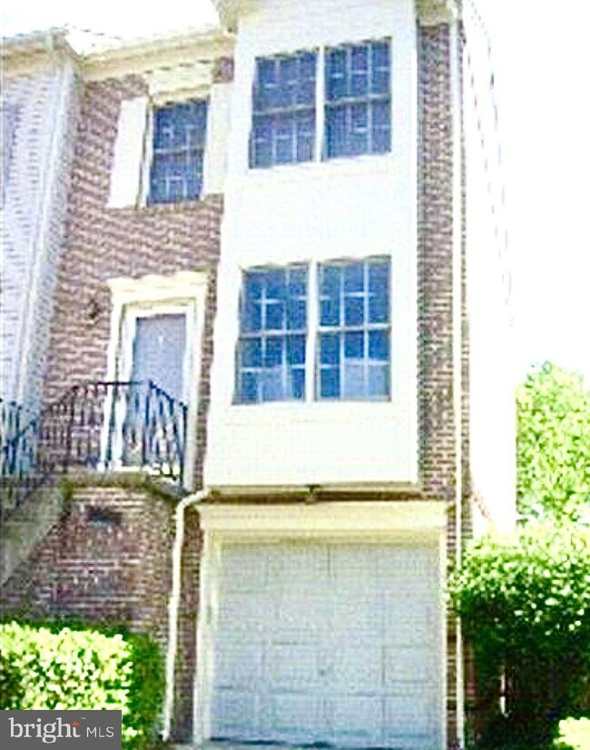 Building Photo - 7819 Colonial Springs Blvd