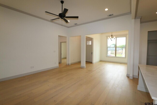 Building Photo - 11796 Jayden Ln