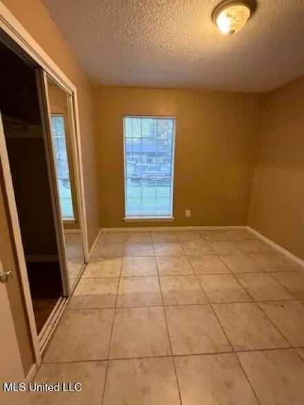 Building Photo - 320 Springdale Cir