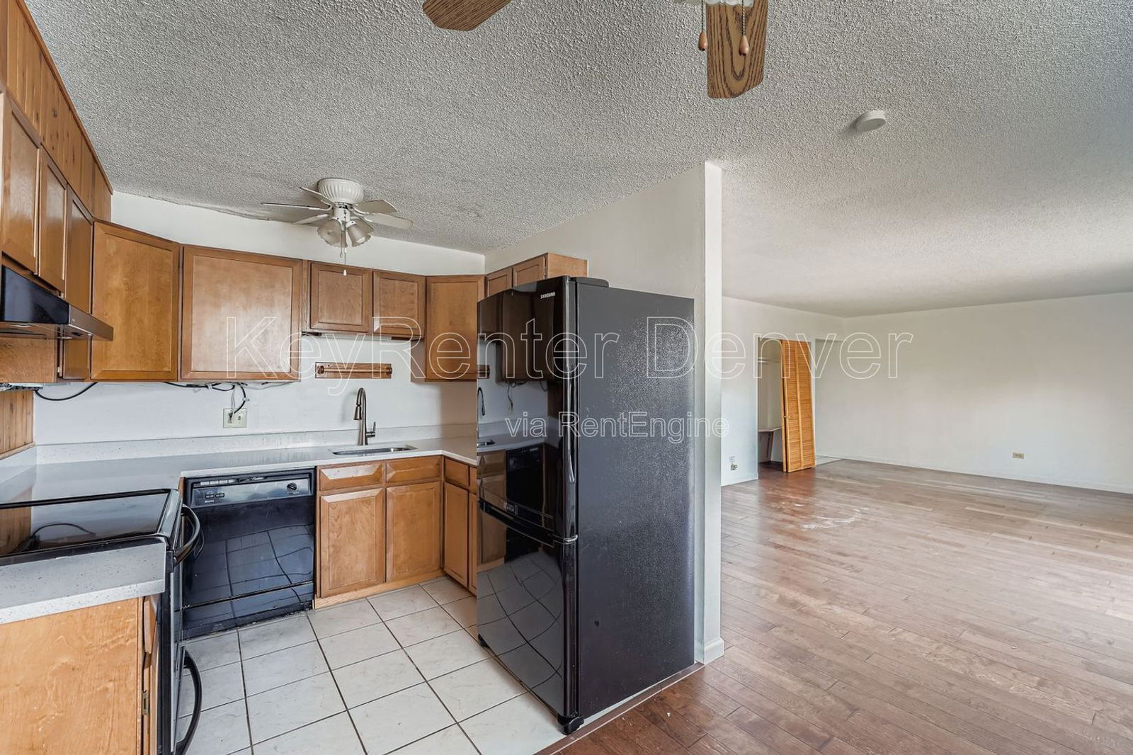 Building Photo - 2120 S Vaughn Way