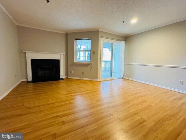 Building Photo - 1524 Lincoln Way