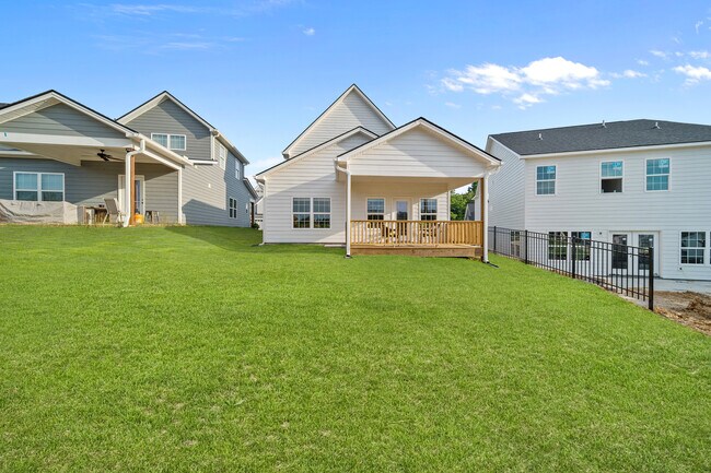 Building Photo - 1621 Spring Berry Ln