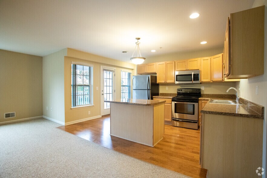 Kendall Square 4 Ives St Delmar NY 12054 Apartment Finder