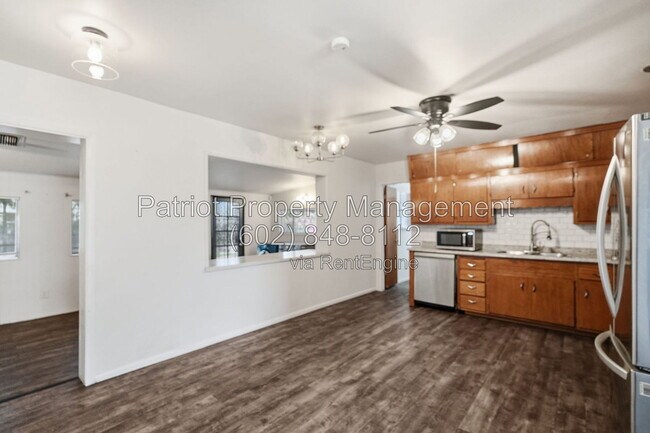 Building Photo - 4232 W Keim Dr